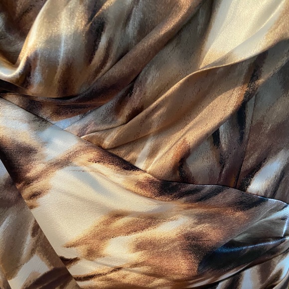 Dress - Picture 2 of 5